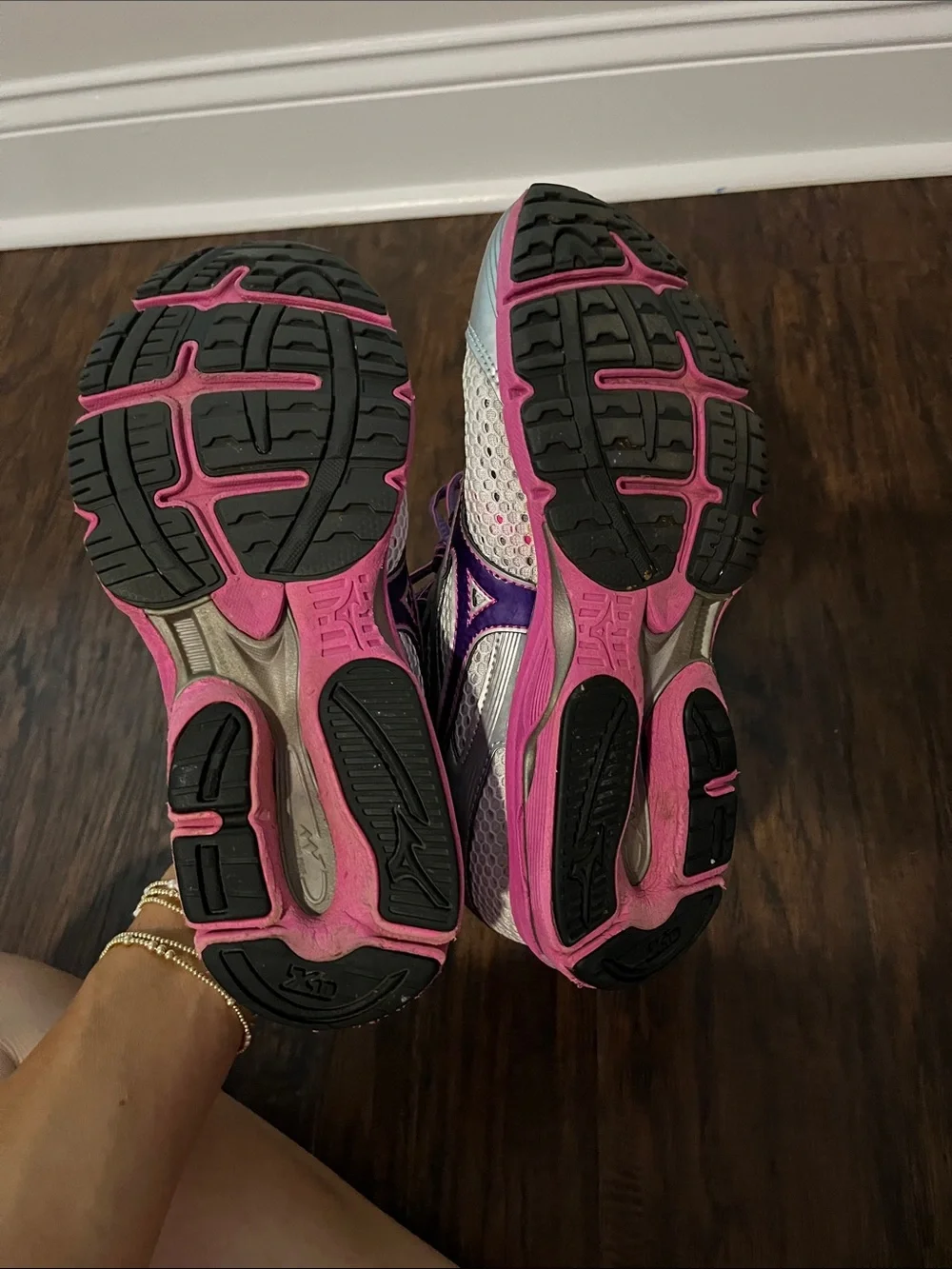 Mizuno Women's Mesh Running Shoes in White, Purple & Pink